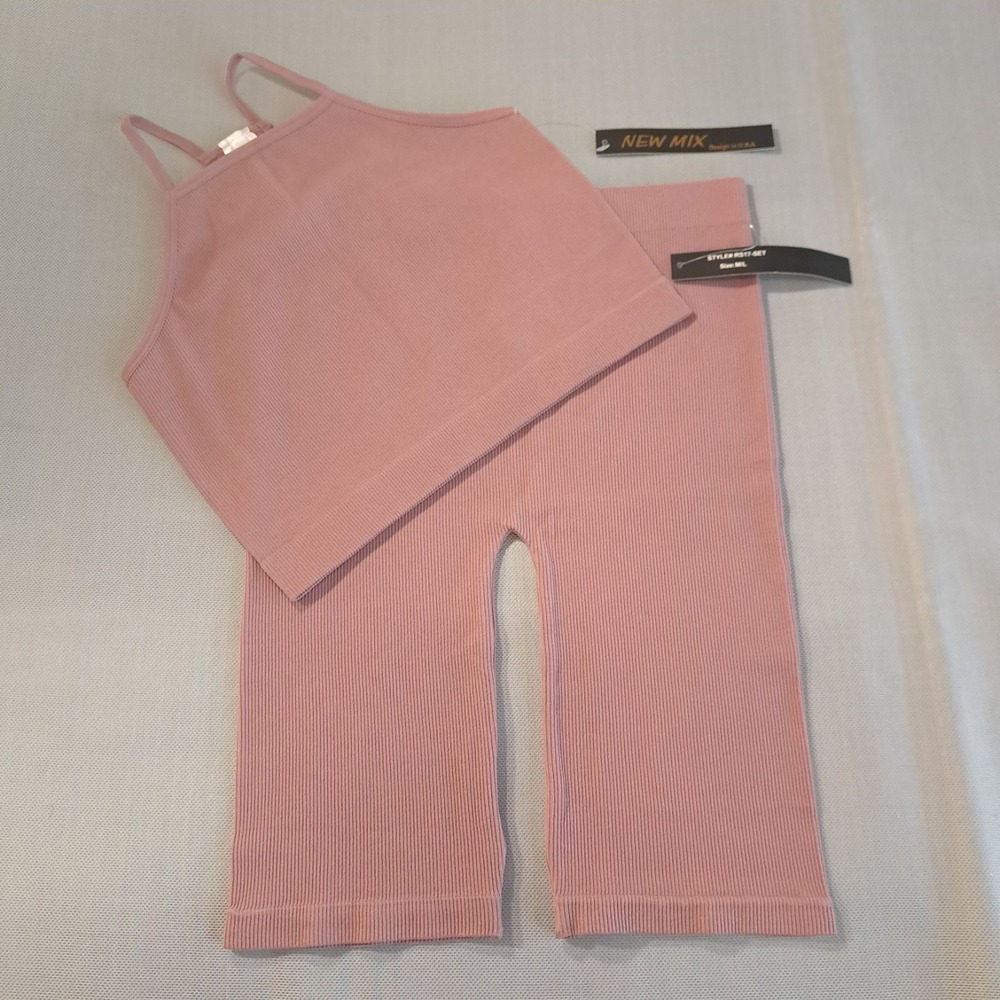 New Mix Women's Yoga Set Of Crop Tank Top & Shorts Soft Pink Size M/L